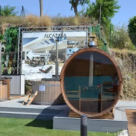 Stylish Lagoon For 4 * Estepona